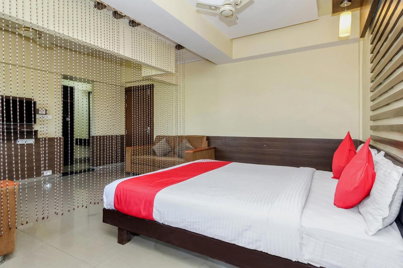 Oyo 30537 Hotel Megharaj Bijapur  Exterior photo