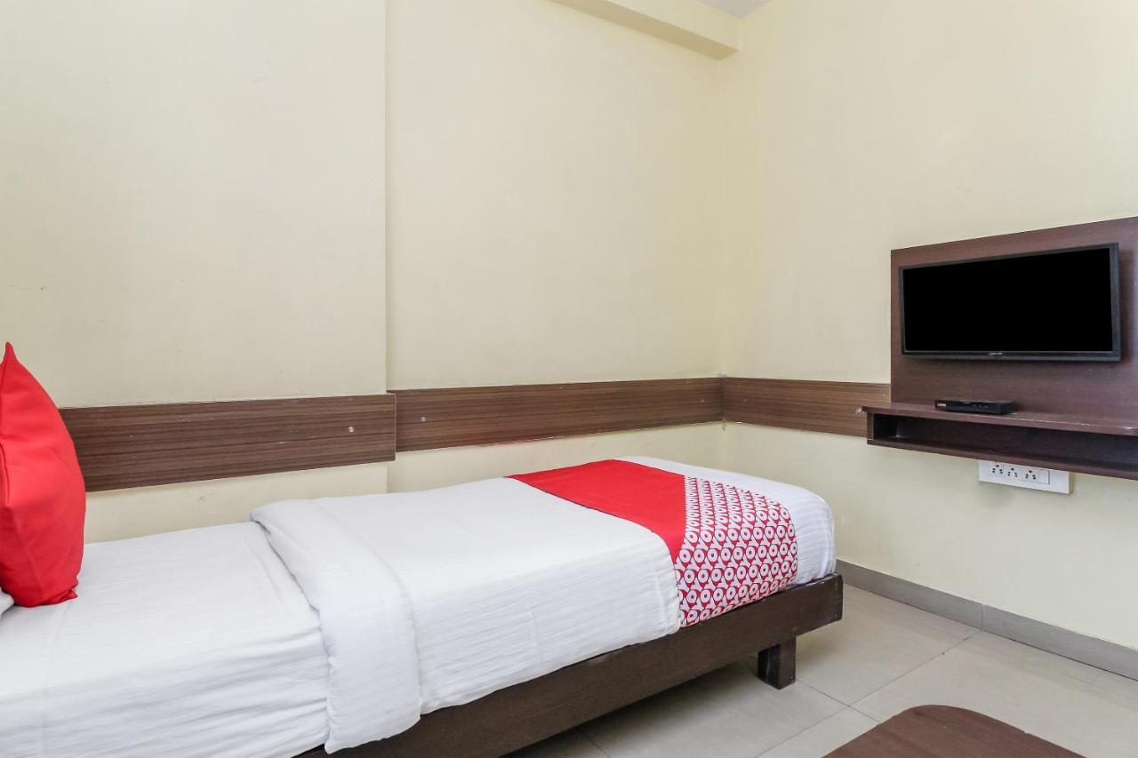 Oyo 30537 Hotel Megharaj Bijapur  Exterior photo