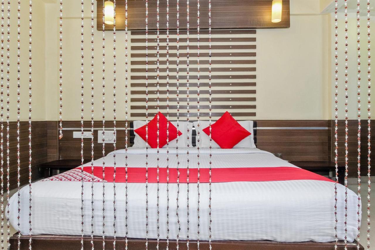 Oyo 30537 Hotel Megharaj Bijapur  Exterior photo